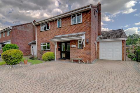 4 bedroom detached house for sale, Deanfield Close, High Wycombe HP14