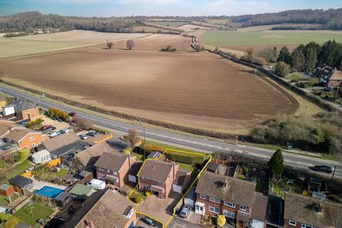 4 bedroom detached house for sale, Deanfield Close, High Wycombe HP14