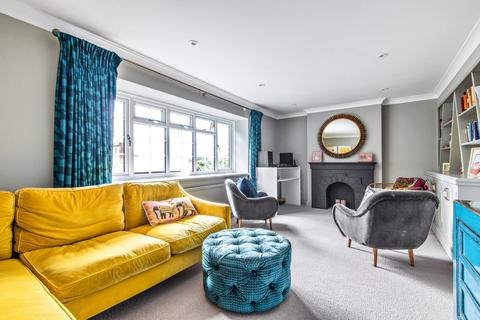 3 Swiss Cottage Place, Loughton, IG10 4RG
