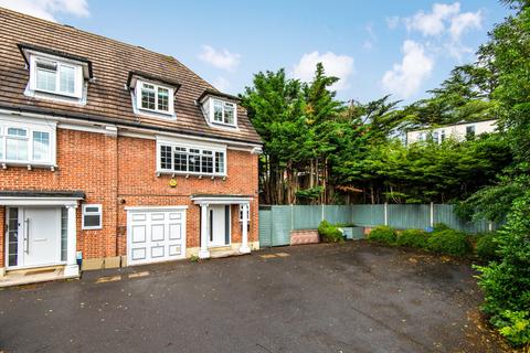 3 Swiss Cottage Place, Loughton, IG10 4RG