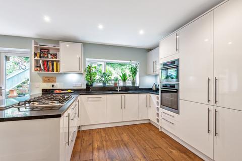 3 Swiss Cottage Place, Loughton, IG10 4RG