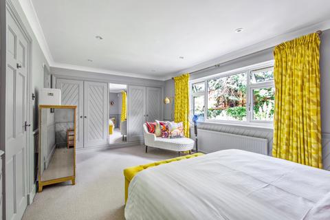 3 Swiss Cottage Place, Loughton, IG10 4RG