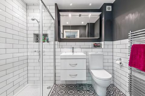 3 Swiss Cottage Place, Loughton, IG10 4RG