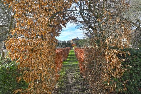 Springfield Farm Lippitts Hill, Loughton, IG10 4AL