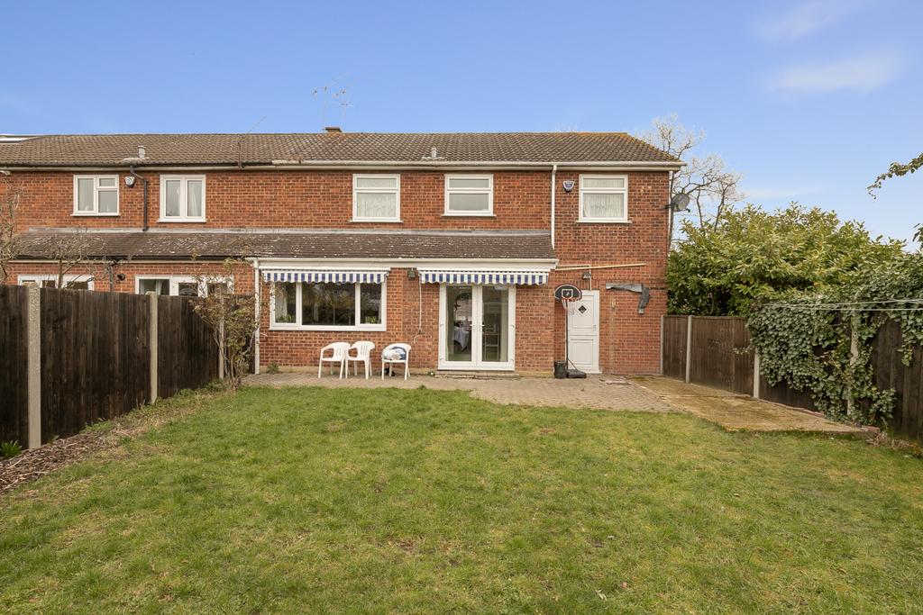 The Brambles, Essex IG7 5 bed end of terrace house for sale £600,000