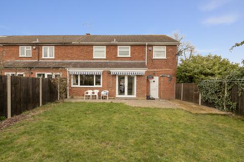 5 bedroom end of terrace house for sale, The Brambles, Essex IG7