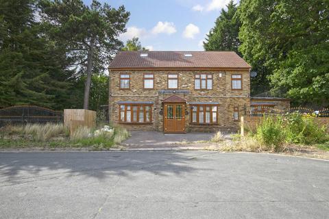 7 High Silver, Loughton, IG10 4EL