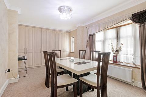 7 High Silver, Loughton, IG10 4EL