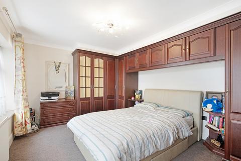 7 High Silver, Loughton, IG10 4EL