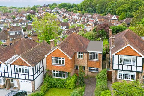 4 bedroom detached house for sale, Stony Path, Essex IG10