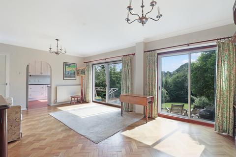 19 Stony Path, Loughton, IG10 1SJ