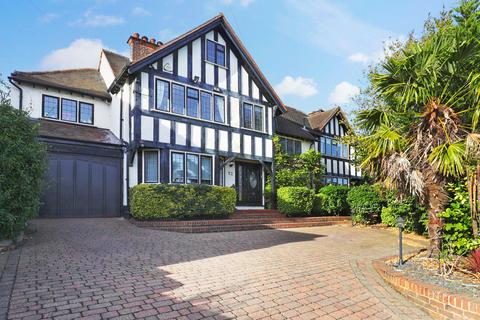 5 bedroom detached house for sale, Little Plucketts Way, Essex IG9