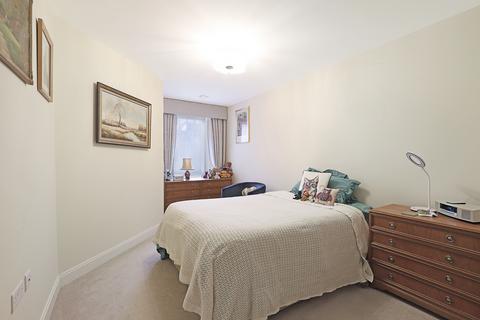 1 bedroom apartment for sale, Alderton Hill, Essex IG10