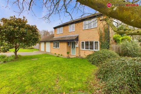 4 bedroom detached house for sale, Oates Way, Huntingdon PE26