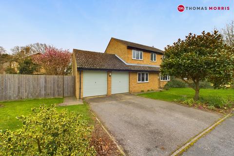 4 bedroom detached house for sale, Oates Way, Huntingdon PE26