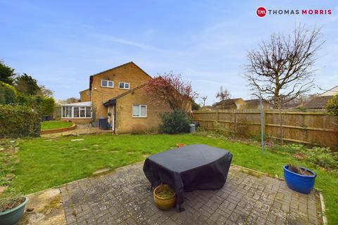 4 bedroom detached house for sale, Oates Way, Huntingdon PE26