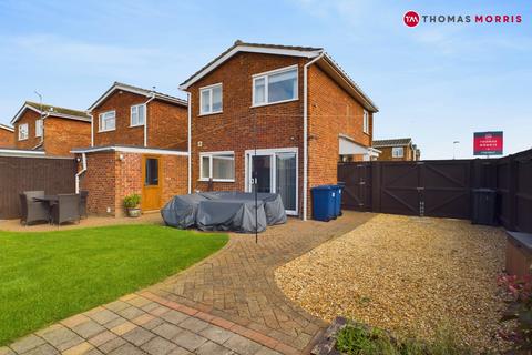 3 bedroom detached house for sale, Third Avenue, Huntingdon PE28