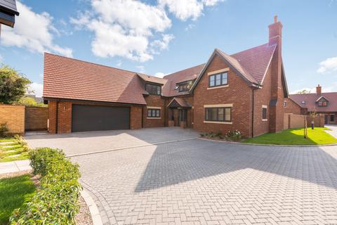 5 bedroom detached house for sale, Damson Close, Royston SG8