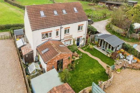 5 bedroom detached house for sale, Blacksmiths Lane, Asselby DN14