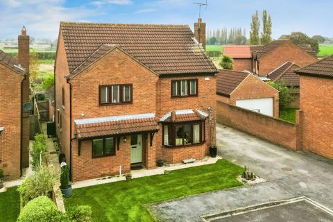 4 bedroom detached house for sale, Meadway Drive, Selby YO8