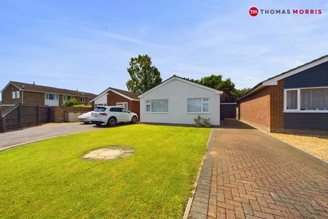 2 bedroom bungalow for sale, Tythe Piece, Huntingdon PE28