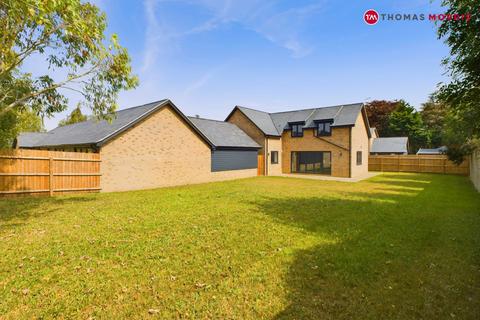 4 bedroom detached house for sale, Bluntisham Road, Huntingdon PE28