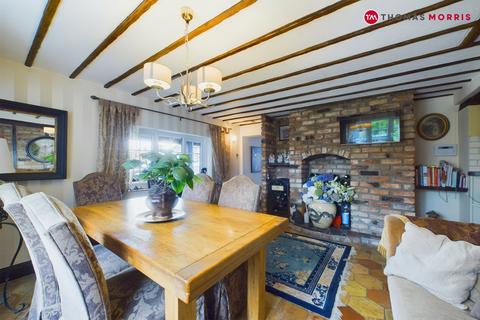 4 bedroom detached house for sale, Great North Road, Beds MK44