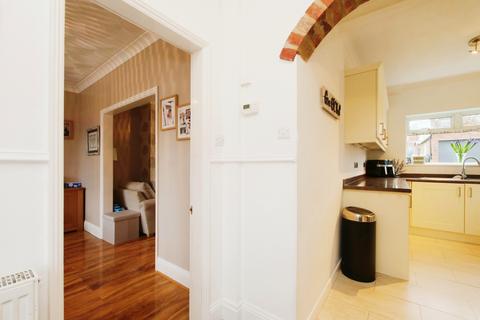 74 Beech Grove, York, YO26 5LA