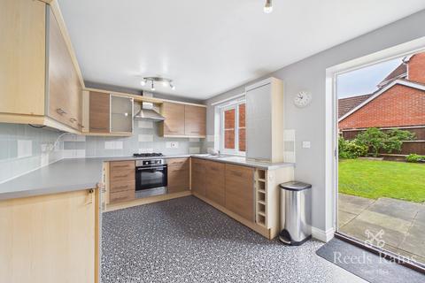 3 bedroom terraced house to rent, Princess Drive, York YO26