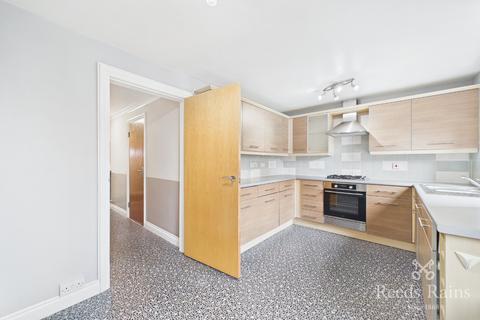3 bedroom terraced house to rent, Princess Drive, York YO26