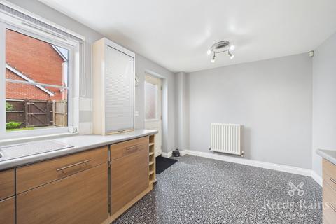 3 bedroom terraced house to rent, Princess Drive, York YO26