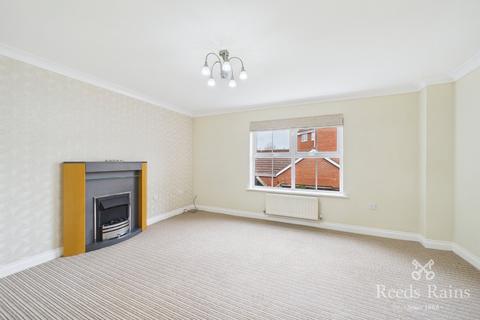 3 bedroom terraced house to rent, Princess Drive, York YO26