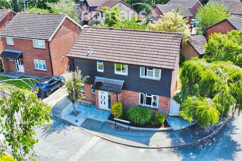 15 Bluethroat Close, College Town, Sandhurst, GU47 0XT