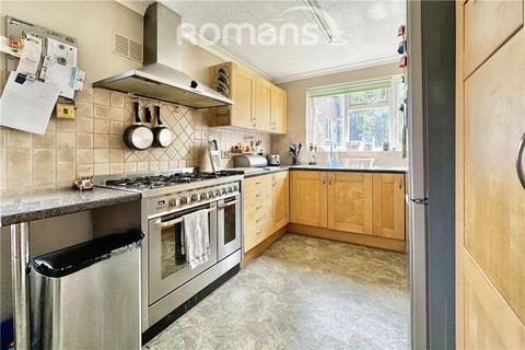 15 Bluethroat Close, College Town, Sandhurst, GU47 0XT