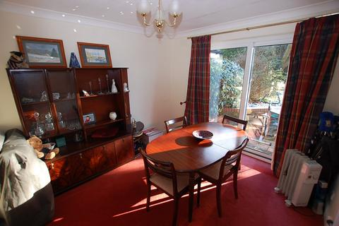 21 Arundel Close, Carrbrook, Stalybridge, SK15 3LS