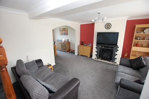 28 Chapel Close, Dukinfield, SK16 4DF