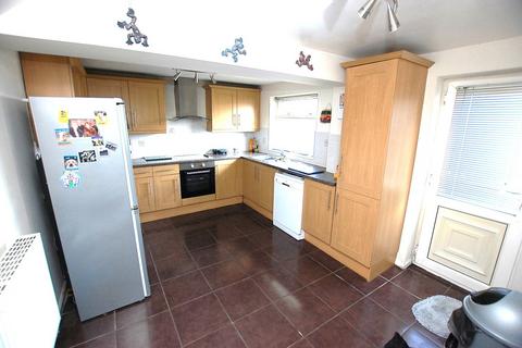 28 Chapel Close, Dukinfield, SK16 4DF