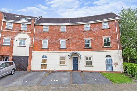 2 bedroom apartment for sale, Holland House Road, Preston PR5