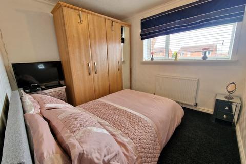 4 Aintree Close, Bedworth, CV12 8TQ
