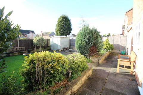 16 Lakeside, Bedworth, CV12 8SP