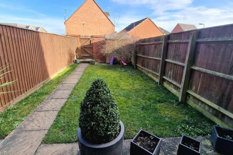 55 Walsingham Drive, Nuneaton, CV10 7RW
