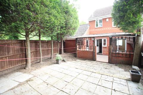 3 bedroom semi-detached house for sale, Celandine Way, Warwickshire CV12