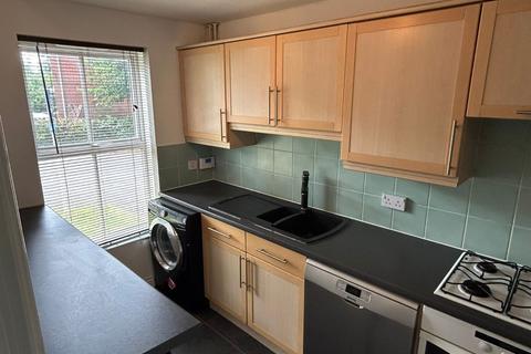 3 bedroom end of terrace house for sale, Snowdrop Close, Warwickshire CV12