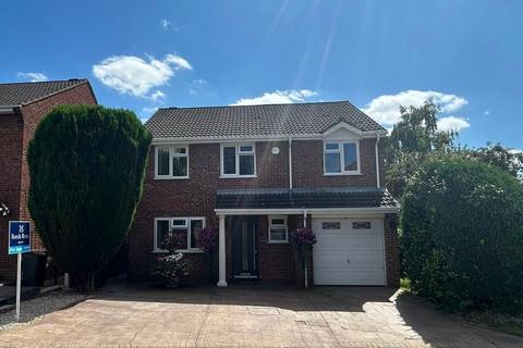 7 Lakeside, Bedworth, CV12 8SP