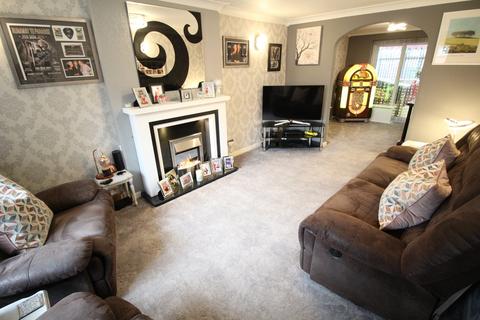 7 Lakeside, Bedworth, CV12 8SP