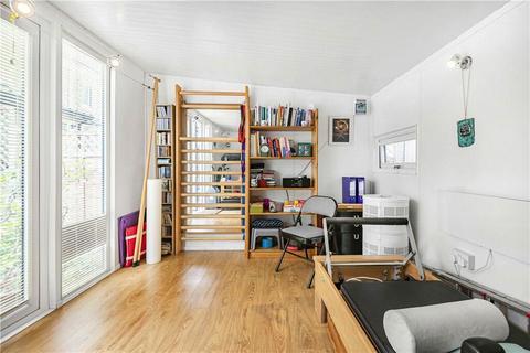 20 Aylett Road, London, SE25 4JY