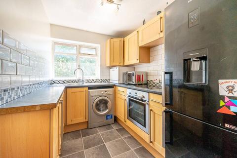 2 bedroom flat for sale, St Andrews Road, Plaistow, London, E13