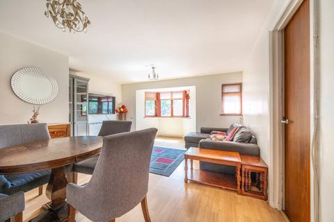 2 bedroom flat for sale, St Andrews Road, Plaistow, London, E13