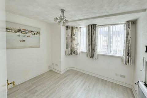 2 bedroom apartment to rent, Clifton Drive, Lancashire FY4