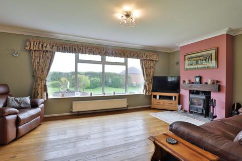 5 bedroom bungalow for sale, Green Lane, Bridlington YO15